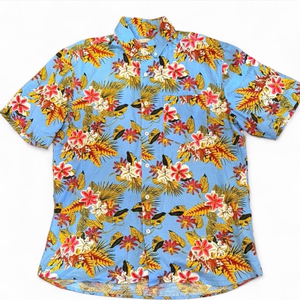 Men’s floral button down shirt